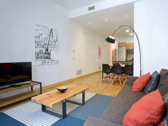 San Mateo Trendy Balcony 2B