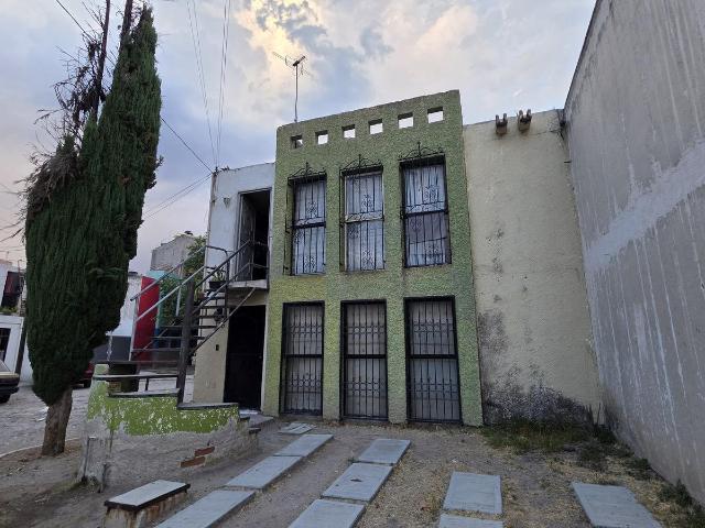 San Miguel | Propiedad econ?mica con terreno adicional y potencial de crecimiento | Casa en Venta | Le?n, Guanajuato