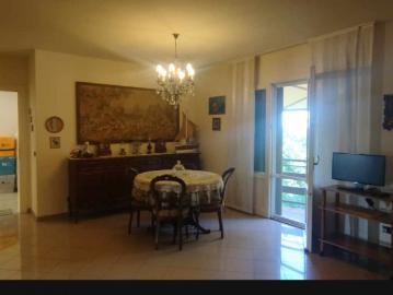 SAN VITO IN ZONA RESIDENZIALE AFFITTASI AMPIO APPARTAMENTO AL PRIMO PIANO