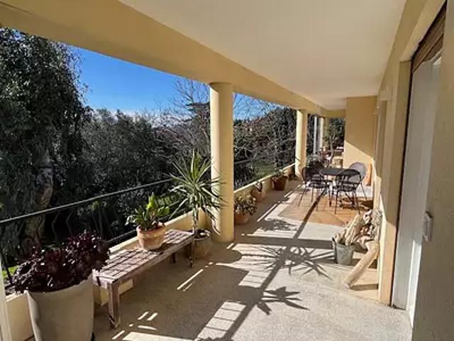 Sanary sur Mer 83110 Achat / Vente appartement 5 pièces t5
