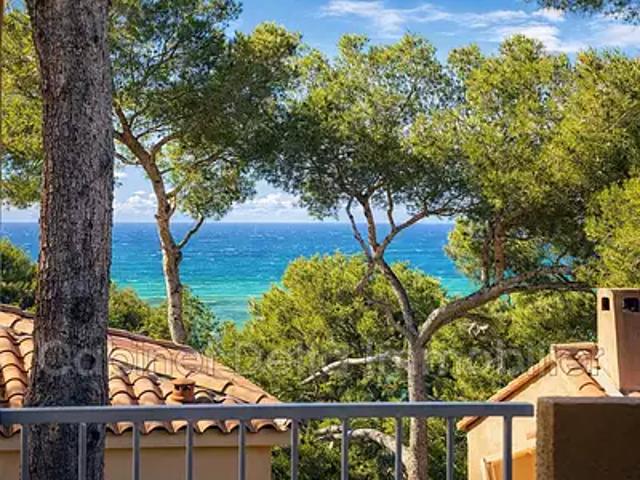 Sanary sur Mer 83110 Achat / Vente appartement 2 pièces t2 terrasse parking