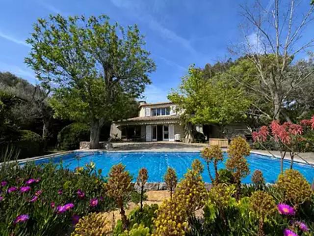 Sanary sur Mer 83110 Achat / Vente maison 6 pièces t6 piscine terrasse