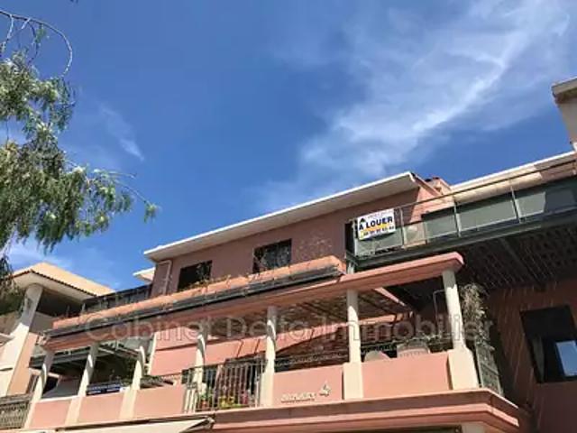 Sanary sur Mer 83110 Location appartement 4 pièces t4 au dernier étage