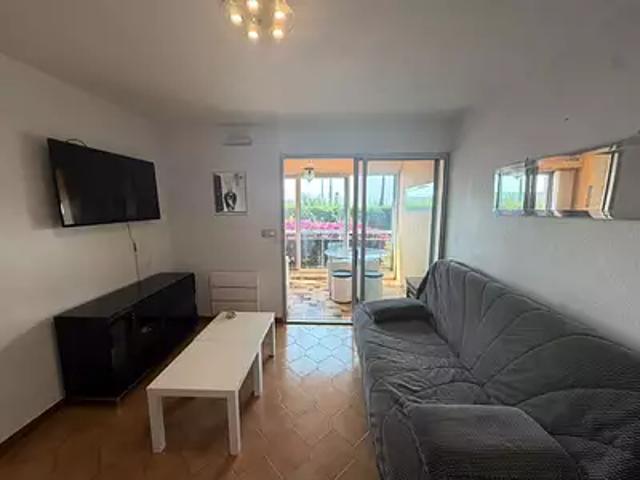 Sanary sur Mer 83110 Location appartement 1 pièce t1 parking