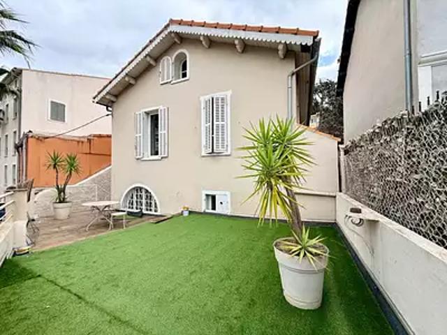 Sanary sur Mer 83110 Location appartement 2 pièces t2 terrasse