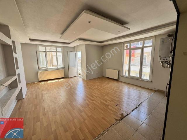 Sancaktepe Mevlana Mh 1+1 Bekara Uygun Ara Kat Kiralık Daire