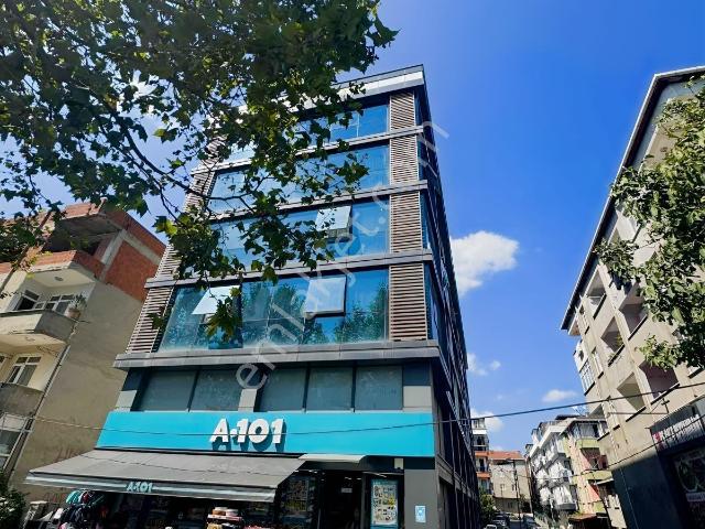 Sancaktepe Atatürk Caddesi Üzerinde 2 + 1 Otoparklı Daire