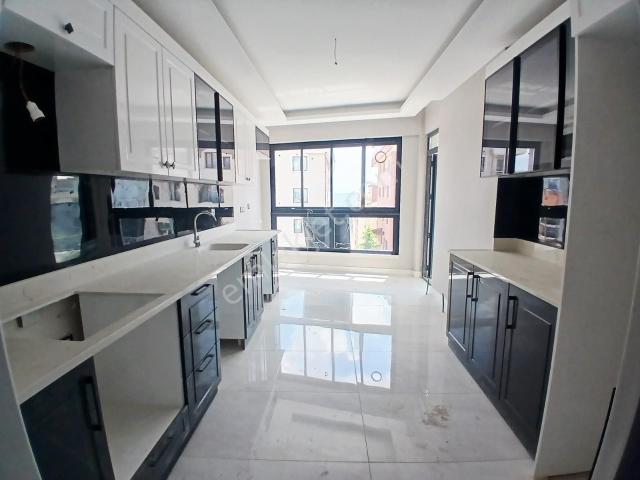 Sancaktepe De Full Yapılı Geniş 3+1 Yerden Isıtmalı Sıfır Daire