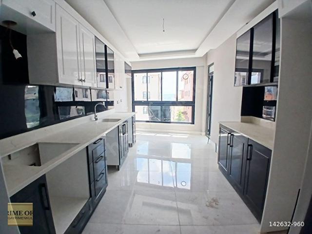 SANCAKTEPE DE FULL YAPILI GENİŞ 3+1 YERDEN ISITMALI SIFIR DAİRE