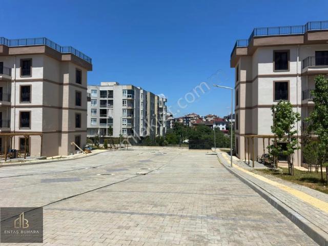 Sancaktepe Sarıgazi Mahallesinde Tokide 2+1 Kiralık Daire