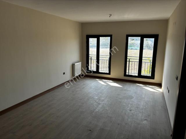 Sancaktepe Sarıgazi Toki Konutlarında Kiralık 3+1 Aile Konutu