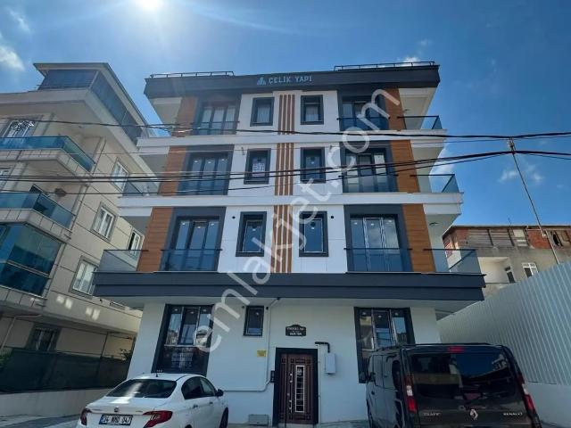 Sancaktepe Veysel Karani’de Sıfır Bina 2+1 Kiralık Daire