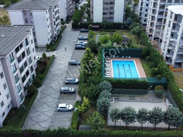 Sancaktepe Yeşil Koruplus Sitesi'nde Sosyal Olanaklı Satılık 3+1