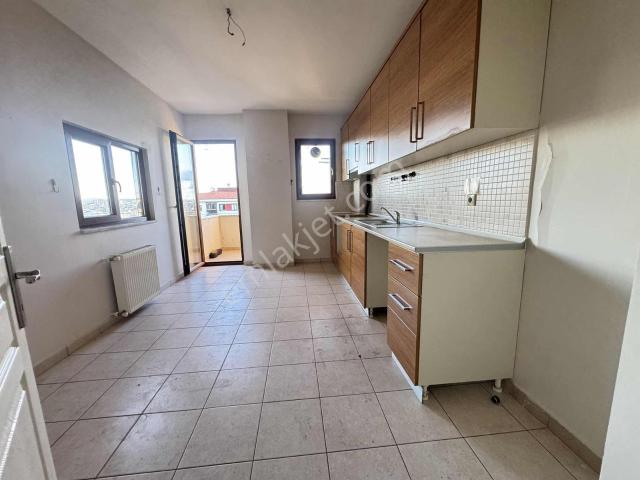 Sancaktepe Yenidoğan Mh. Yeşil Koru Evlerinde Kiralık 3+1 Daire