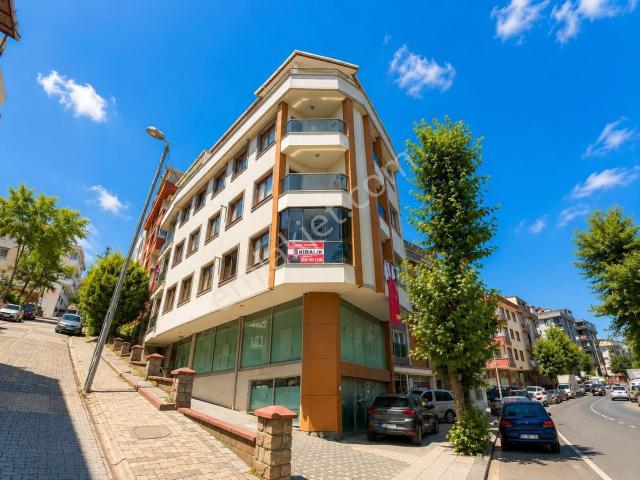 Sancaktepe Yenidoğan Cadde Cepheli Ferah 2+1 Kiralık Daire