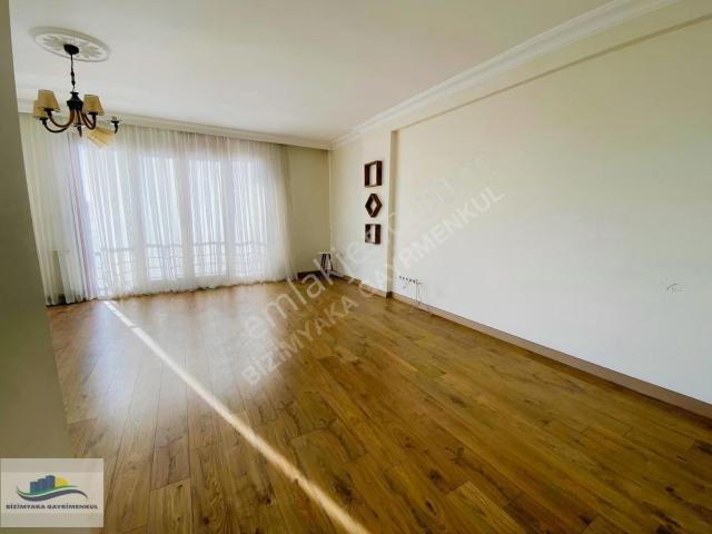 Sancaktepe Yenidoğanda Cadde Üstü 2+1 Acil Kiralık