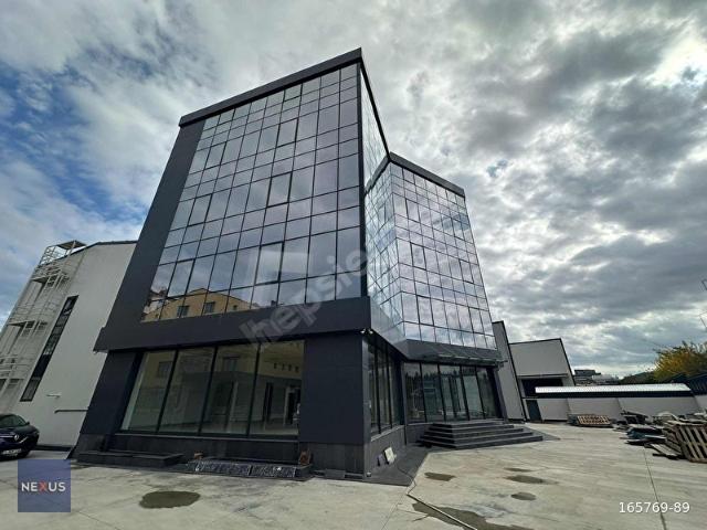 SANCAKTEPE'DE MERKEZDE TABELA DEĞERİ YÜKSEK KİRALIK PLAZA