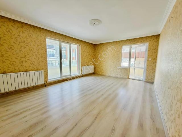Sancaktepe'de Merkezi Konumda Teras Balkonlu 3+1 Satılık Daire