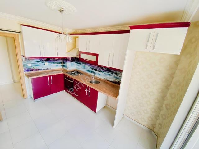 Sancaktepede Merkezi Konumda 3.5 +1 Ebeveyn Banyolu Yapılı Daire