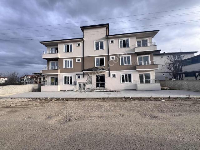 Sancak Emlak'tan Akyazının Parlayan Bölgesinde Satılık 1+1 Daire