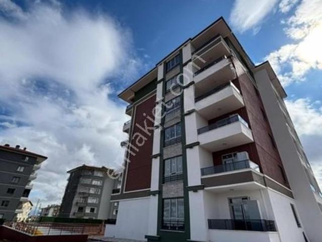 Sancak Mahallesinde İskanlı Kapalı Otoparklı Sıfır Daire