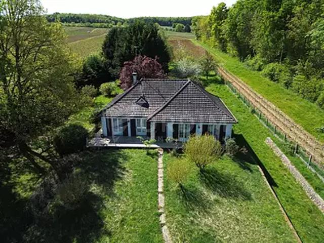 Thauvenay 18300 Achat / Vente maison 5 pièces t5 au dernier étage parking