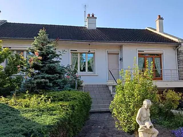 Sancoins 18600 Achat / Vente maison 5 pièces t5 au dernier étage cave