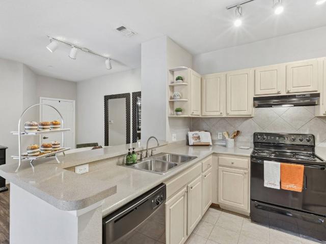 Sanctuary at Highland Oaks 4 Bedroom Apartment for Rent at 10246 Douglas Oaks Cir, Tampa, FL 33610