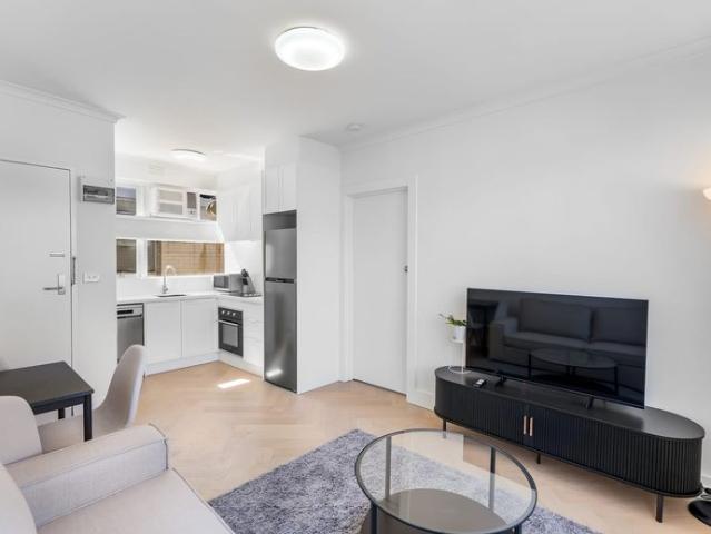 Sanctuary in the Heart of Prahran FULLY FURNISHED