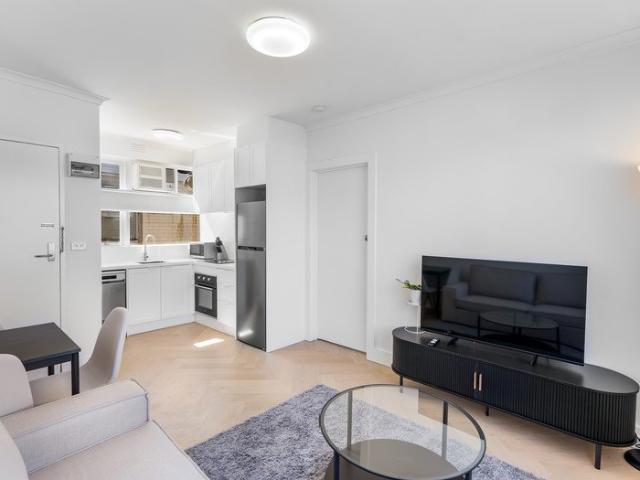 Sanctuary in the Heart of Prahran FULLY FURNISHED