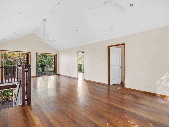 Sanctuary in the heart of Redlynch!