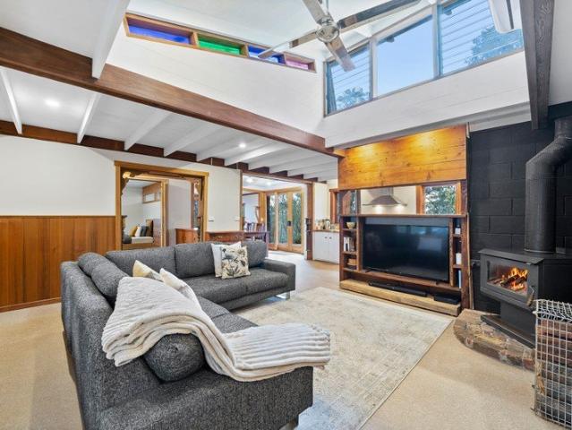 Sanctuary on Five Acres with City Glow