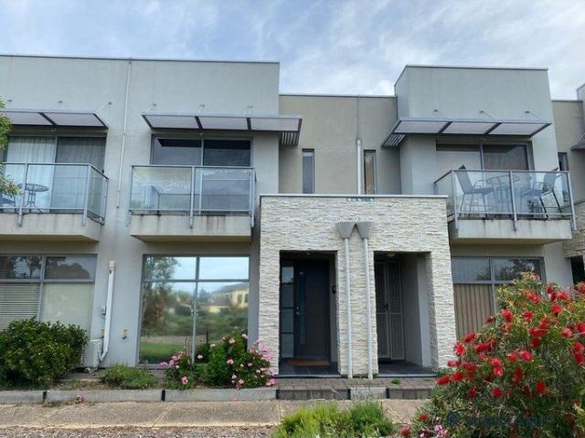 Sanctuary Living: Your Cosy Mawson Lakes Escape!