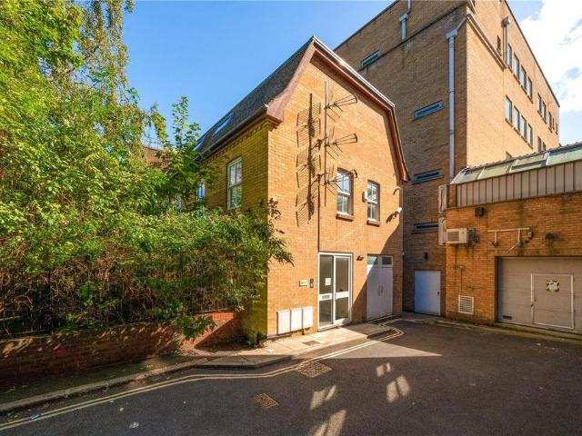 Sanctum, 258 Belsize Road, London, NW6 4BZ, United Kingdom | 3 bed apartment for rent #132087336 | Rentberry