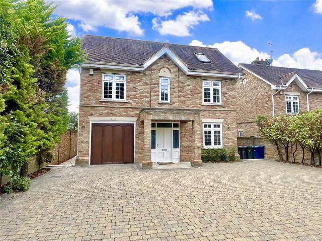 Sandalwood Close, Arkley. 6 bed house to rent £6,995 pcm £1,614 pw
