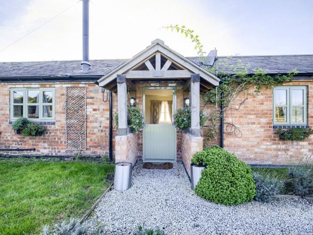 Sandal House Farm, Narrow Lane, Lowsonford, Solihull B95, 1 bed detached house to rent, £1,700 pcm | PrimeLocation