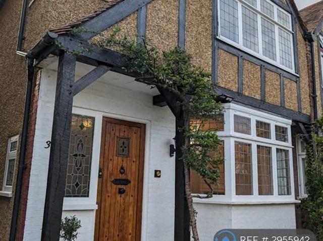 Sandbourne Avenue, London, SW19 3 bed semi detached house to rent £3,100 pcm £715 pw