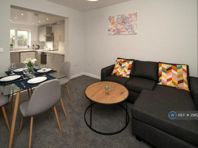 Sandbach Road, Bristol, BS4 4 bed terraced house to rent £2,725 pcm £629 pw