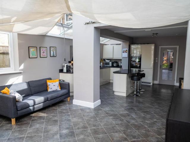 Sandbanks Road, Poole, Dorset 4 bed house to rent £2,250 pcm £519 pw