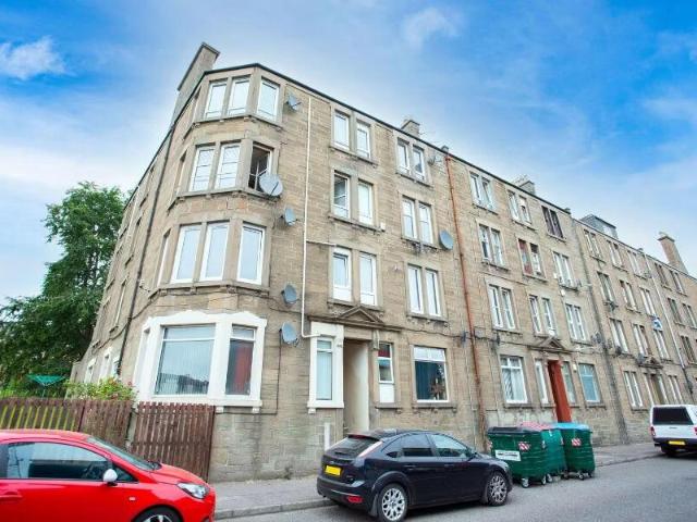 Sandeman Street Coldside 2 bed flat to rent £850 pcm £196 pw
