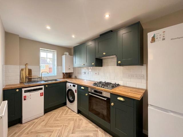 Sanderson Villas, Gateshead, NE8 2 bed flat to rent £950 pcm £219 pw