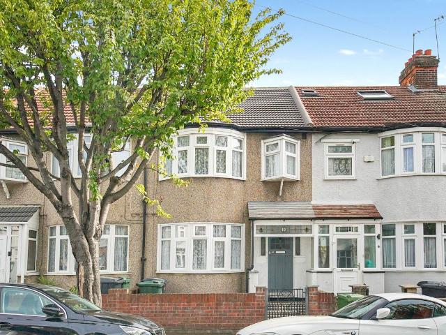 Sanderstead Road, Leyton E10, 3 bed terraced house to rent, £2,950 pcm | PrimeLocation