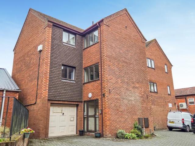Sandford Court, Church Stretton 2 bed flat to rent £725 pcm £167 pw