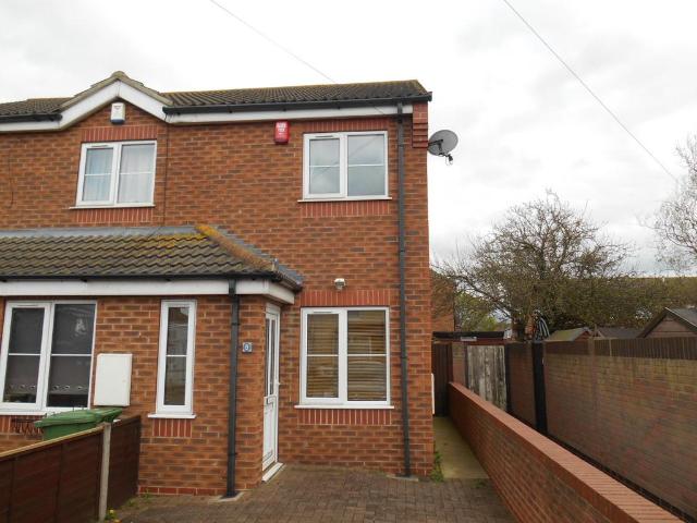 Sandford Street, Grimsby DN31 2 bed terraced house to rent £575 pcm £133 pw