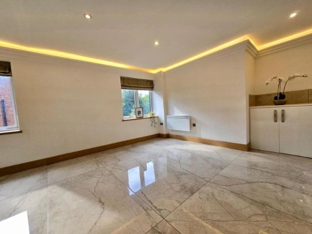 Sandhill Lane, Moortown, Leeds LS17, 1 bed flat to rent, £995 pcm | PrimeLocation