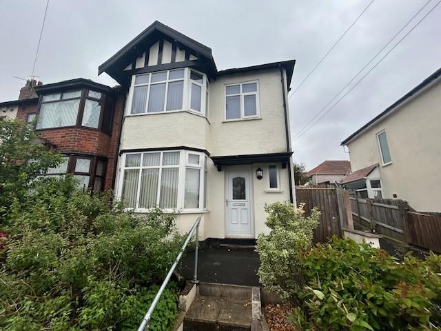 Sandhurst Avenue, Blackpool, FY2 3 bed house to rent £895 pcm £207 pw