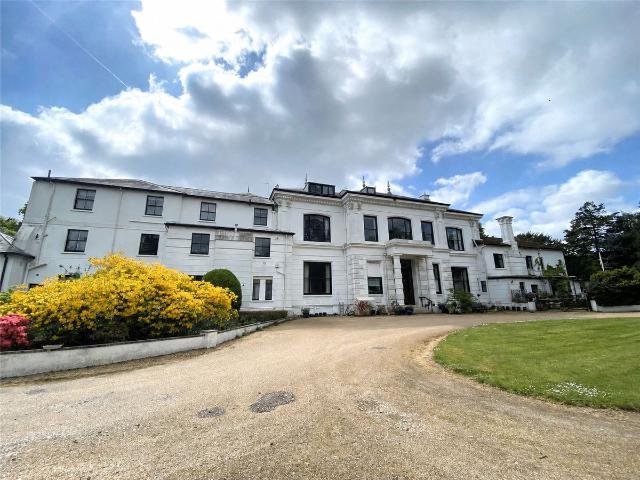 Sandhurst Lodge, Wokingham Road, Crowthorne, Berkshire RG45, 3 bed flat to rent, £2,400 pcm | PrimeLocation