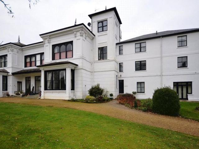 Sandhurst Lodge, Wokingham Road, Crowthorne RG45, 3 bed flat to rent, £2,400 pcm | PrimeLocation