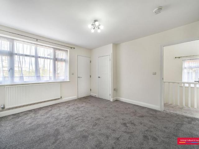 Sandhurst Road, London, N9 2 bed flat to rent £1,650 pcm £381 pw