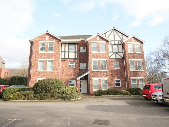 Sandiford Square, Northwich 2 bed apartment to rent £775 pcm £179 pw